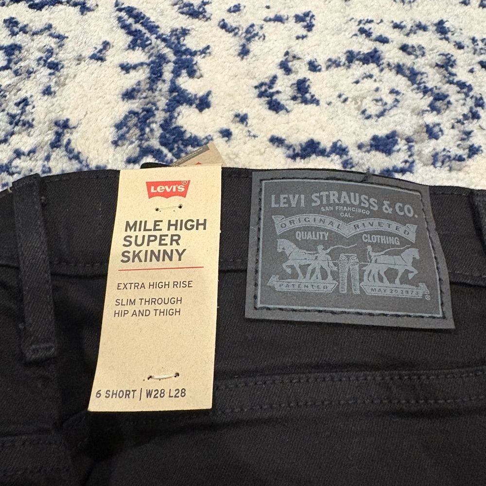 Levi’s Mile High Super Skinny Jeans Black | Size 6 Short (W28 L28)